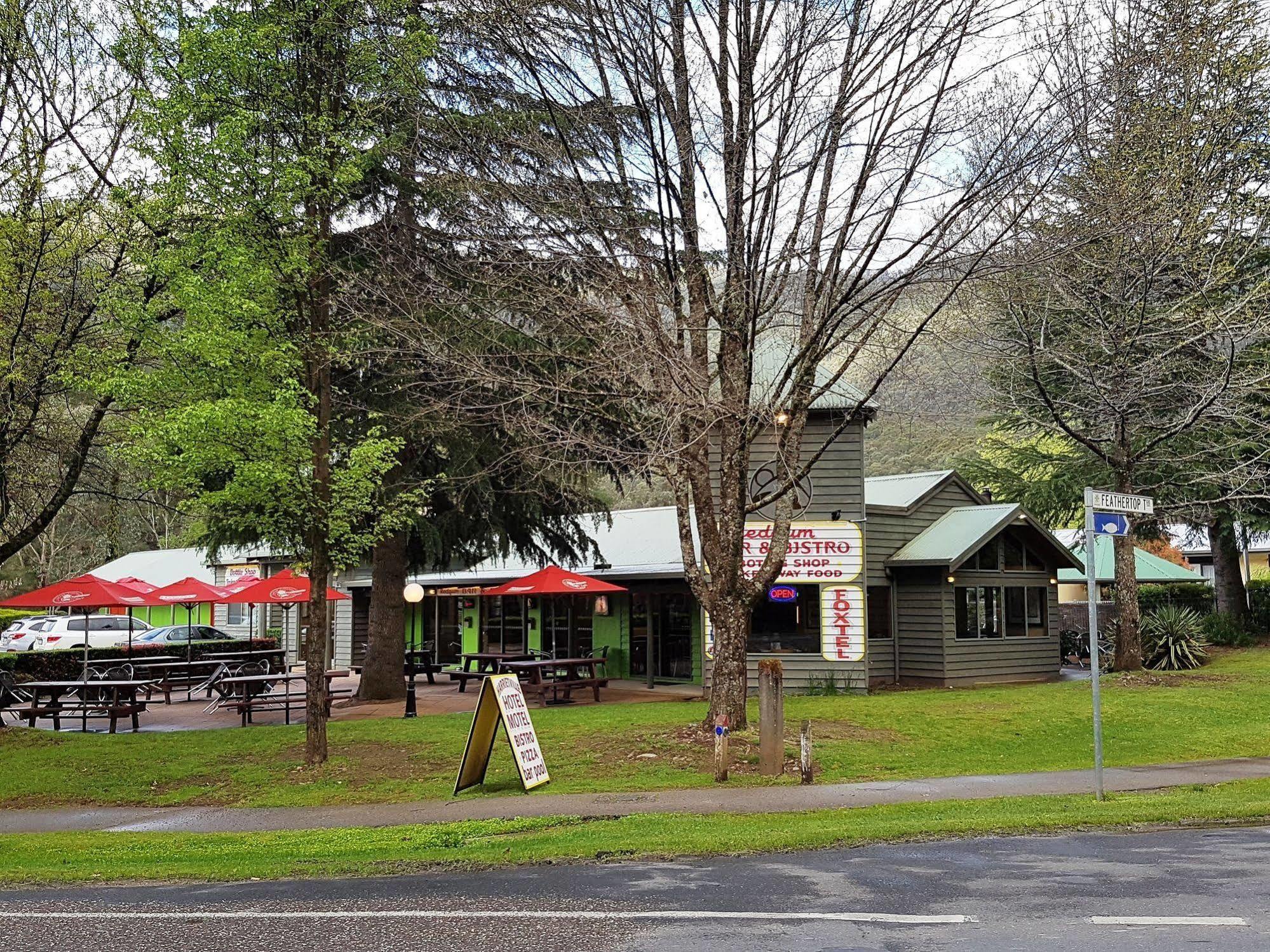 Harrietville Hotel Motel Exterior photo